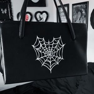 Spiderweb handbag purse 🕸️